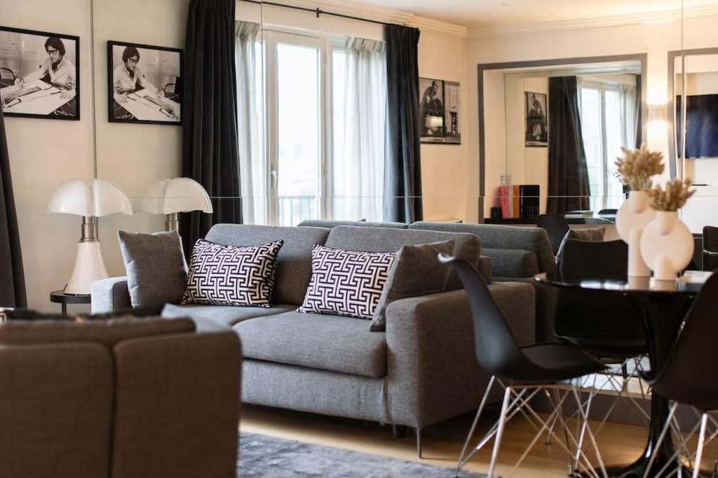 Appartamento Avenue Montaigne Saint Honore Parigi